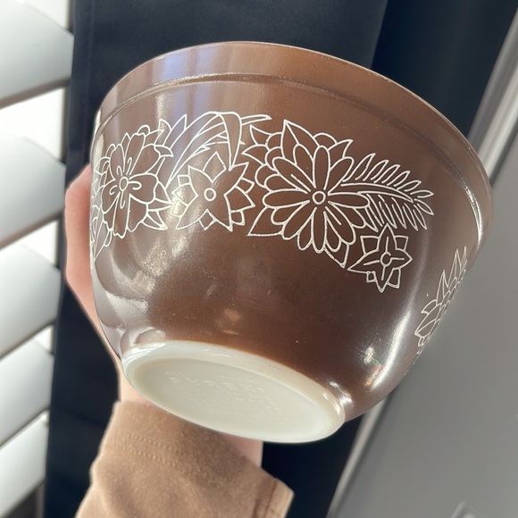Vintage Pyrex Woodland Brown bowl 401 750mL - Picture 4 of 5